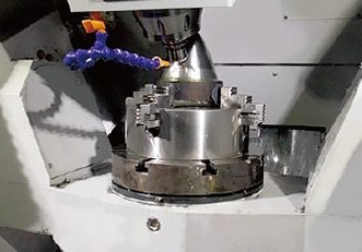 金属加工・機械加工の工場内