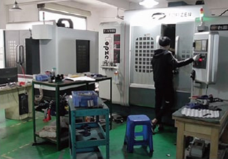 金属加工・機械加工の工場内