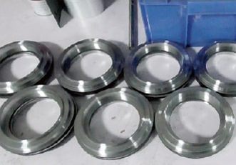 金属加工・機械加工の工場内