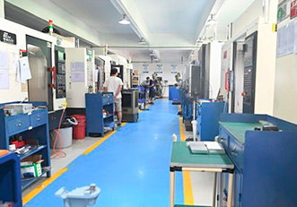 金属加工・機械加工の工場内