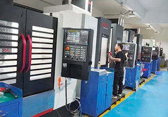 金属加工・機械加工の工場内